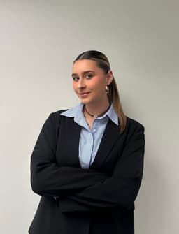 Louise, Conseillère literie